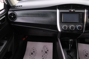 Универсал Toyota Corolla Fielder 2016 года, 1249000 рублей, Омск