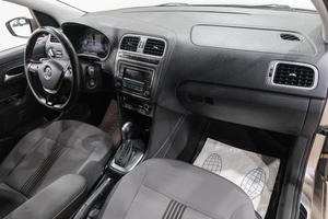 Седан Volkswagen Polo 2016 года, 1129000 рублей, Новокузнецк