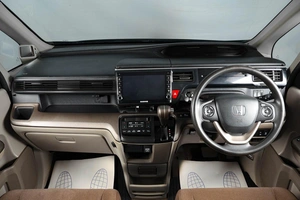 Минивэн Honda Stepwgn Spada 2015 года, 1499000 рублей, Тюмень