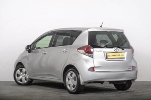 Хетчбэк Toyota Ractis 2015 года, 999000 рублей, Томск