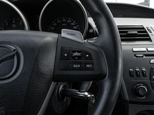 Хетчбэк Mazda 3 2011 года, 915000 рублей, Краснодар