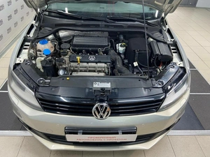 Седан Volkswagen Jetta 2014 года, 940000 рублей, Красноярск