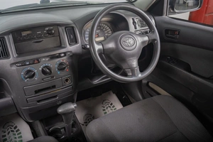 Универсал Toyota Succeed 2005 года, 589000 рублей, Томск