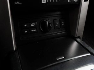 Внедорожник Toyota Land Cruiser Prado 2010 года, 3049000 рублей, Тюмень