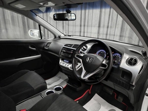 Минивэн Honda Stream 2010 года, 1199000 рублей, Красноярск