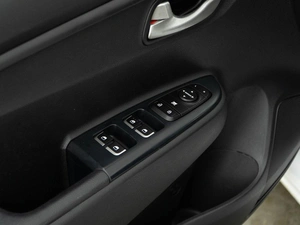 Седан Kia Rio 2022 года, 1348055 рублей, Москва