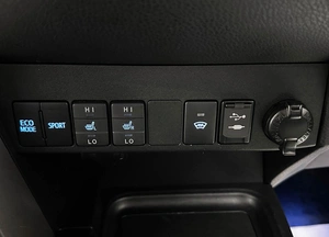 Внедорожник Toyota RAV4 2017 года, 2657000 рублей, Красноярск