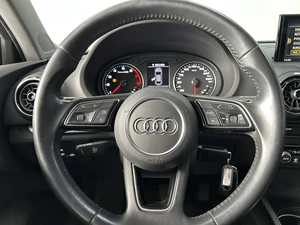 Седан Audi A3 2019 года, 2050000 рублей, Смоленск