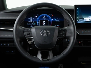 Седан Toyota Camry 2024 года, 3798999 рублей, Москва