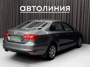Седан Volkswagen Jetta 2012 года, 949000 рублей, Красноярск