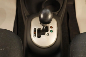 Хетчбэк Toyota Yaris 2007 года, 649000 рублей, Челябинск