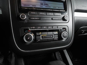 Седан Volkswagen Jetta 2010 года, 629000 рублей, Воронеж