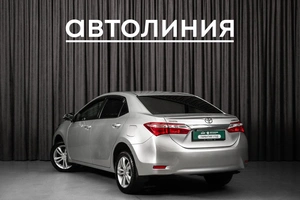 Седан Toyota Corolla 2013 года, 1280000 рублей, Красноярск