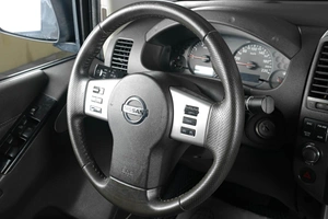 Пикап Nissan Navara 2011 года, 1699000 рублей, Тюмень