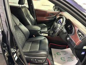 Внедорожник Toyota Harrier 2018 года, 2930000 рублей, Красноярск