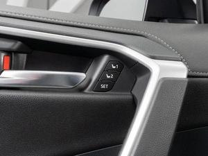 Внедорожник Toyota RAV4 2021 года, 3399000 рублей, Тюмень