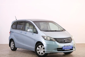 Минивэн Honda Freed 2010 года, 1089000 рублей, Омск