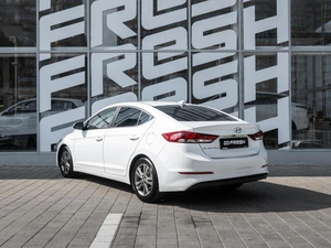 Седан Hyundai Elantra 2017 года, 1188000 рублей, Ставрополь