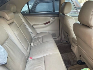 Седан Toyota Corolla 2004 года, 600000 рублей, Красноярск