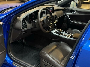 Лифтбек Kia Stinger 2018 года, 2797000 рублей, Красноярск