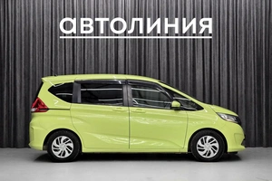 Минивэн Honda Freed 2017 года, 1320000 рублей, Красноярск