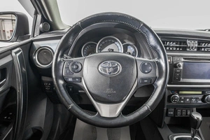 Хетчбэк Toyota Auris 2013 года, 1299000 рублей, Барнаул