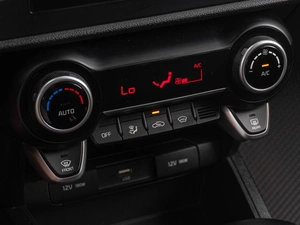 Хетчбэк Kia Rio X 2022 года, 1659000 рублей, Тюмень