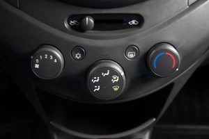 Хетчбэк Chevrolet Spark 2012 года, 599000 рублей, Оренбург