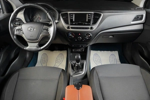 Седан Hyundai Solaris 2017 года, 1169000 рублей, Тюмень