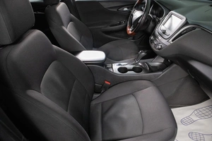 Седан Chevrolet Malibu 2017 года, 1269000 рублей, Сургут