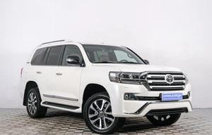 Внедорожник Toyota Land Cruiser 2017 года, 6349000 рублей, Красноярск