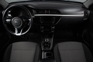 Седан Kia Rio 2018 года, 1299000 рублей, Оренбург
