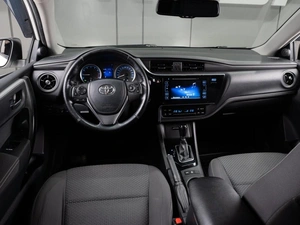 Седан Toyota Corolla 2017 года, 1625000 рублей, Тюмень