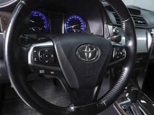 Седан Toyota Camry 2017 года, 2290000 рублей, Ростов-на-Дону