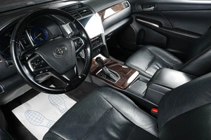 Седан Toyota Camry 2016 года, 2099000 рублей, Тюмень