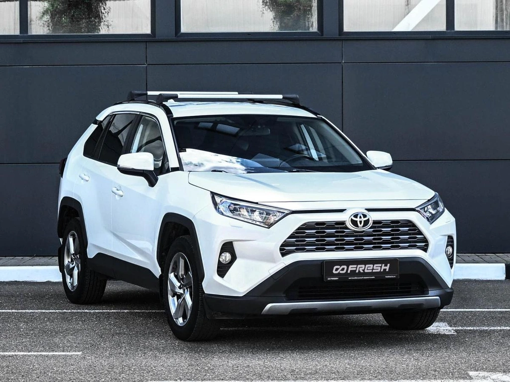 Внедорожник Toyota RAV4 2020 года, 3169000 рублей, Кирилловка