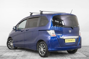 Минивэн Honda Freed 2012 года, 1149000 рублей, Кемерово