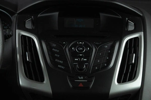 Хетчбэк Ford Focus 2012 года, 879000 рублей, Челябинск