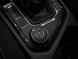 Внедорожник Volkswagen Tiguan 2021 года, 4079000 рублей, Тюмень