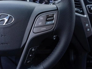 Внедорожник Hyundai Santa Fe 2017 года, 2319000 рублей, Саратов