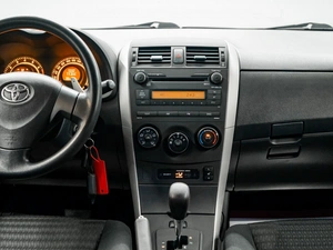 Седан Toyota Corolla 2008 года, 790000 рублей, Красноярск