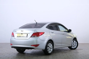 Седан Hyundai Solaris 2016 года, 1099000 рублей, Омск