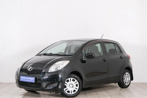 Хетчбэк Toyota Vitz 2010 года, 649000 рублей, Красноярск