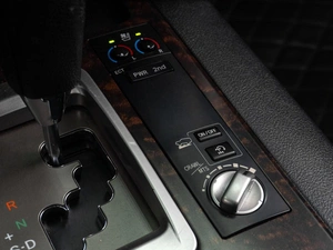 Внедорожник Toyota Land Cruiser 2012 года, 2949000 рублей, Тюмень