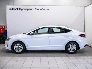Седан Hyundai Elantra 2019 года, 1579000 рублей, Красноярск
