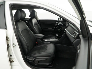 Седан Kia Optima 2018 года, 1727444 рублей, Москва