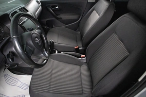 Седан Volkswagen Polo 2011 года, 649000 рублей, Сургут