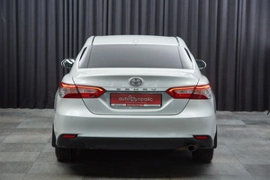 Седан Toyota Camry 2021 года, 2887000 рублей, Красноярск