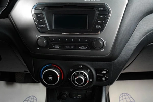 Седан Kia Rio 2014 года, 849000 рублей, Тюмень