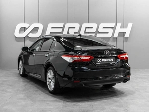 Седан Toyota Camry 2019 года, 2449000 рублей, Тюмень